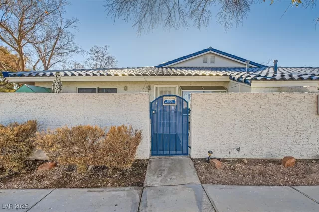 MLS: 2647561 Condo For Sale