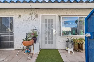 Photo #4: 2647561 Listing