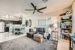 Photo #6: 2647561 Listing