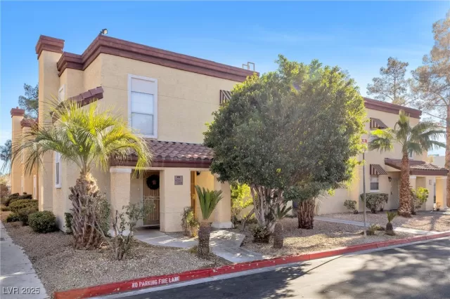 MLS: 2647615 Condo For Sale