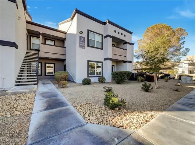 MLS: 2647618 Condo For Sale