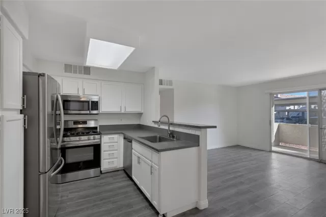 MLS: 2647643 Condo For Sale