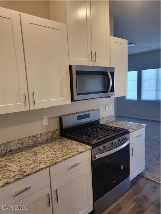 Photo #6: 2647647 Listing 