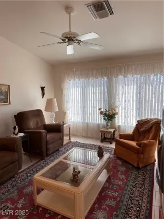 Photo #3: 2647655 Listing