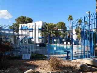 Photo #3: 2647657 Listing 