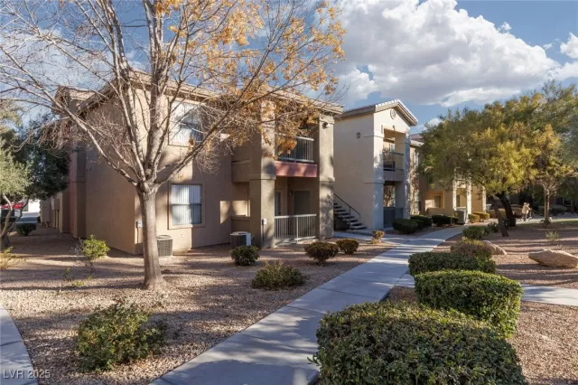 MLS: 2647707 Condo For Sale