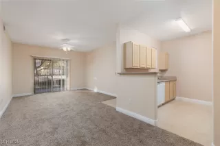 Photo #4: 2647707 Listing 