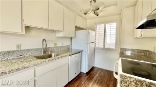 Photo #6: 2647717 Listing