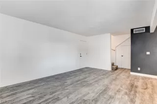 Photo #3: 2647757 Listing 