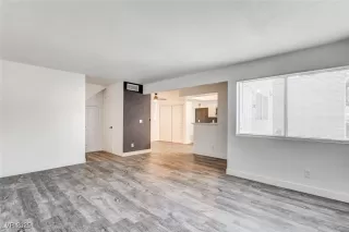 Photo #4: 2647757 Listing 