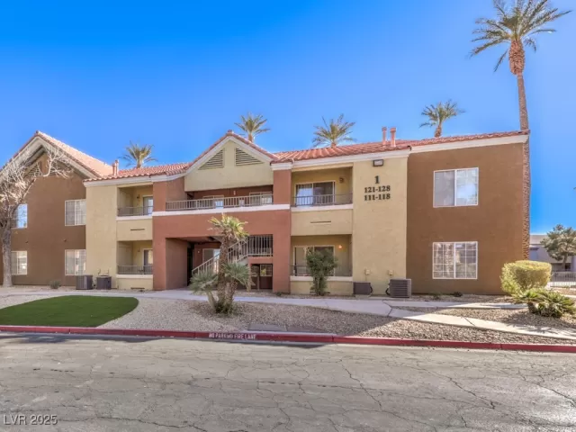 MLS: 2647758 Condo For Sale