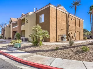 Photo #2: 2647758 Listing 