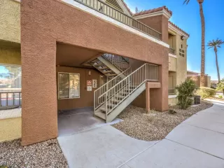 Photo #3: 2647758 Listing 