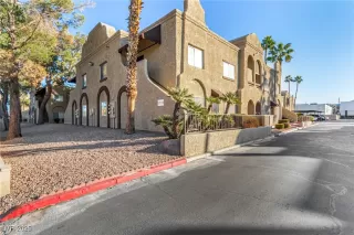 Photo #2: 2647790 Listing