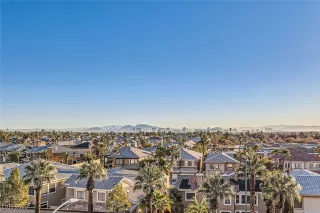 Photo #2: 2647794 Listing