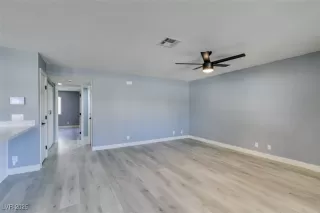 Photo #5: 2647806 Listing