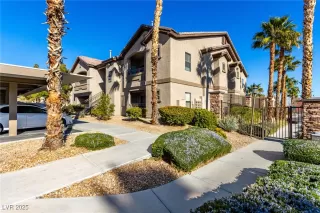 Photo #3: 2647807 Listing