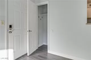 Photo #3: 2647808 Listing 