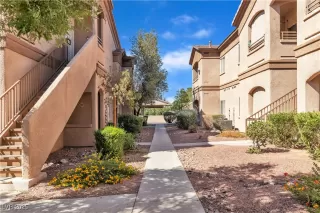 Photo #1: 2647811 Listing