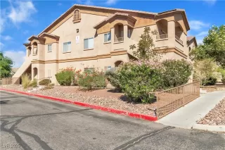 Photo #2: 2647811 Listing