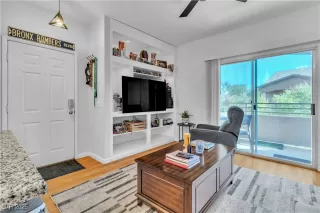 Photo #6: 2647811 Listing