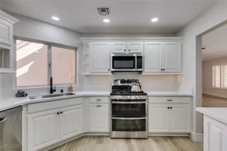 Photo #6: 2647818 Listing 