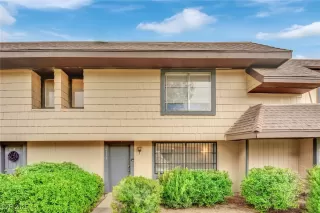 Photo #2: 2647826 Listing