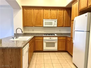 Photo #5: 2647829 Listing 