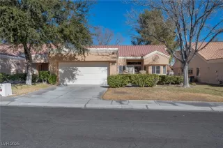 Photo #1: 2647837 Listing