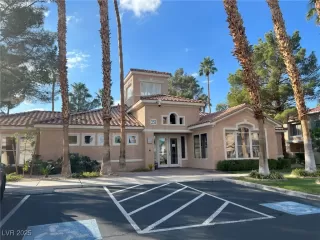 Photo #3: 2647838 Listing 