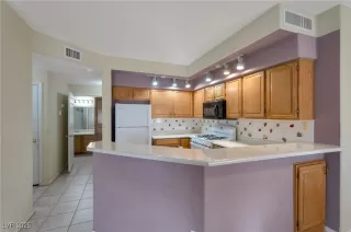 Photo #6: 2647840 Listing 