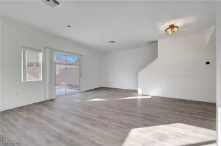 Photo #5: 2647841 Listing 