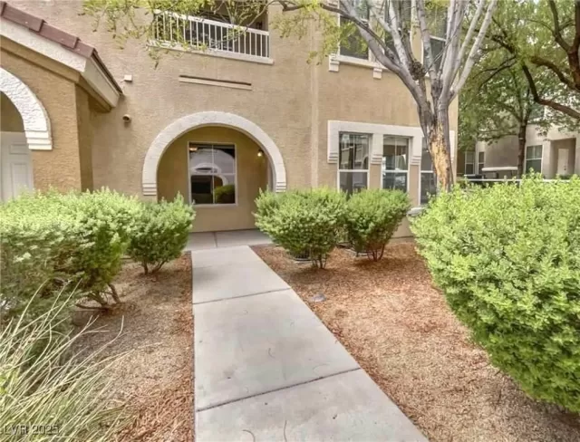 MLS: 2647842 Condo For Sale