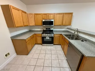 Photo #4: 2647845 Listing 