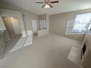 Photo #3: 2647848 Listing 