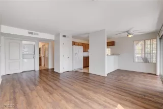 Photo #6: 2647880 Listing