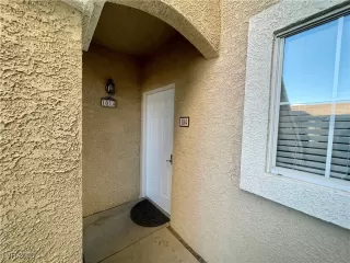 Photo #2: 2647884 Listing