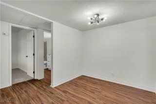 Photo #4: 2647924 Listing