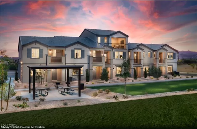 MLS: 2647926 Condo For Sale