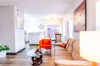 Photo #2: 2647950 Listing 