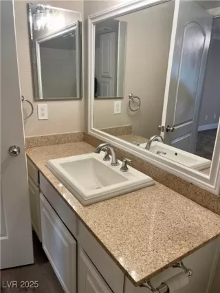 Photo #5: 2647952 Listing