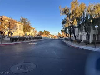 Photo #2: 2647962 Listing 