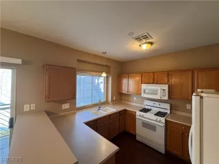 Photo #6: 2647962 Listing 