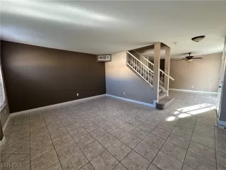 Photo #5: 2647965 Listing 