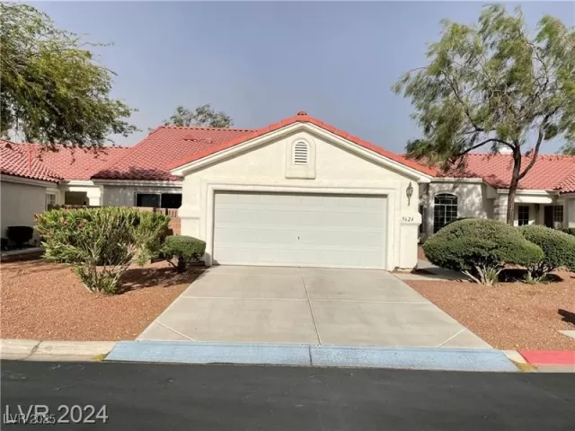 MLS: 2647985 Condo For Sale