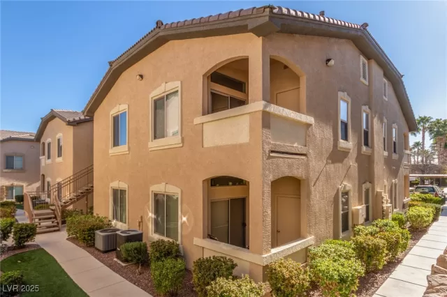 MLS: 2647987 Condo For Sale