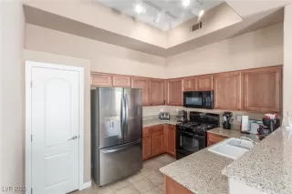 Photo #6: 2647987 Listing