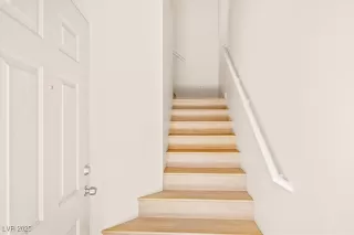 Photo #3: 2648008 Listing