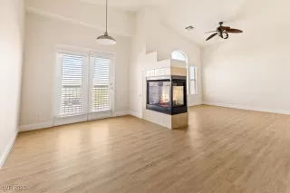 Photo #4: 2648008 Listing