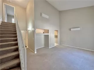 Photo #3: 2648036 Listing